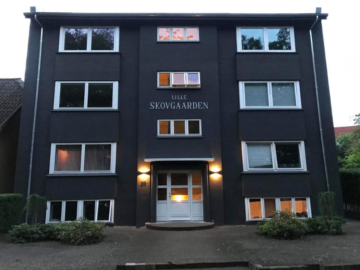 Lille Skovgaarden Aparthotel Randers Exteriör bild
